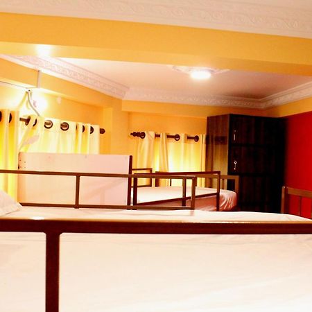 Vista City Hostel Катманду Екстериор снимка